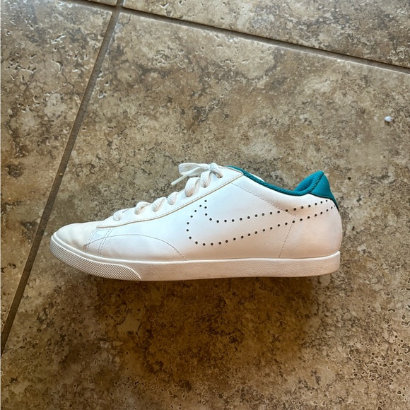 Nike Women’s Racquette LTR - White - Size 9 - Picture 4 of 9